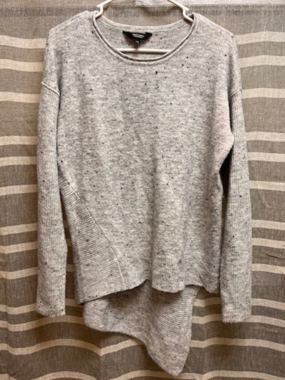 Vera Wang Gray Asymmetrical Knit Sweater Women's Size XS